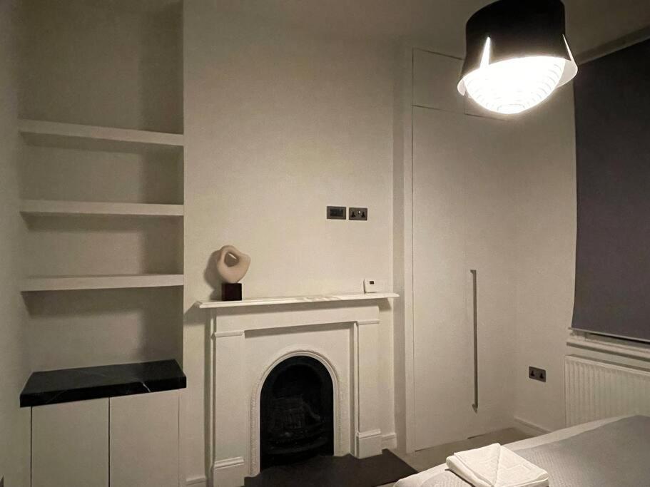 Quintessential Town House Close To Appartamento *